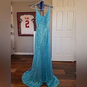 Turquoise full-length prom dresses backless